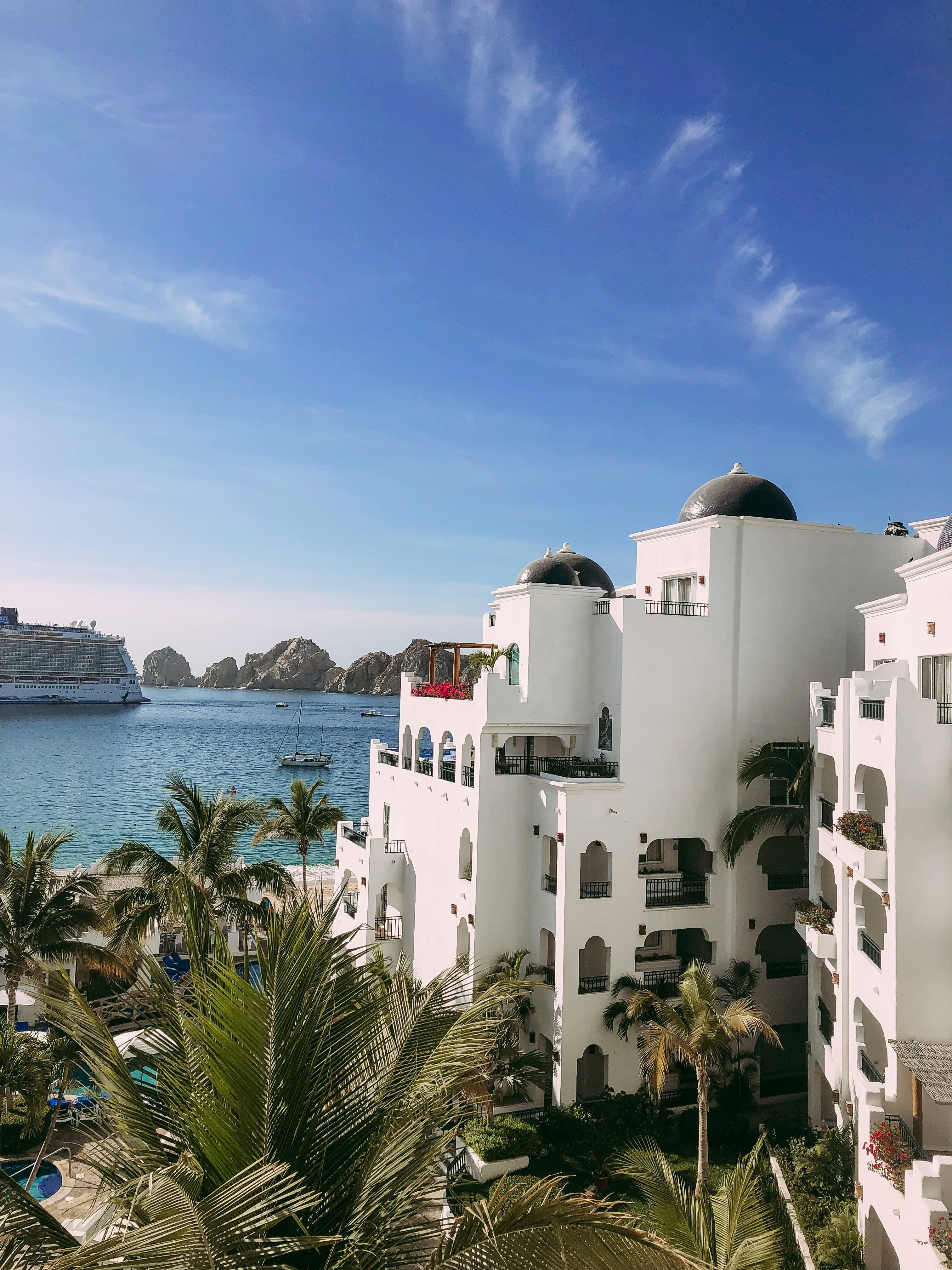 White coastal resort overlooking the bay in Los Cabos